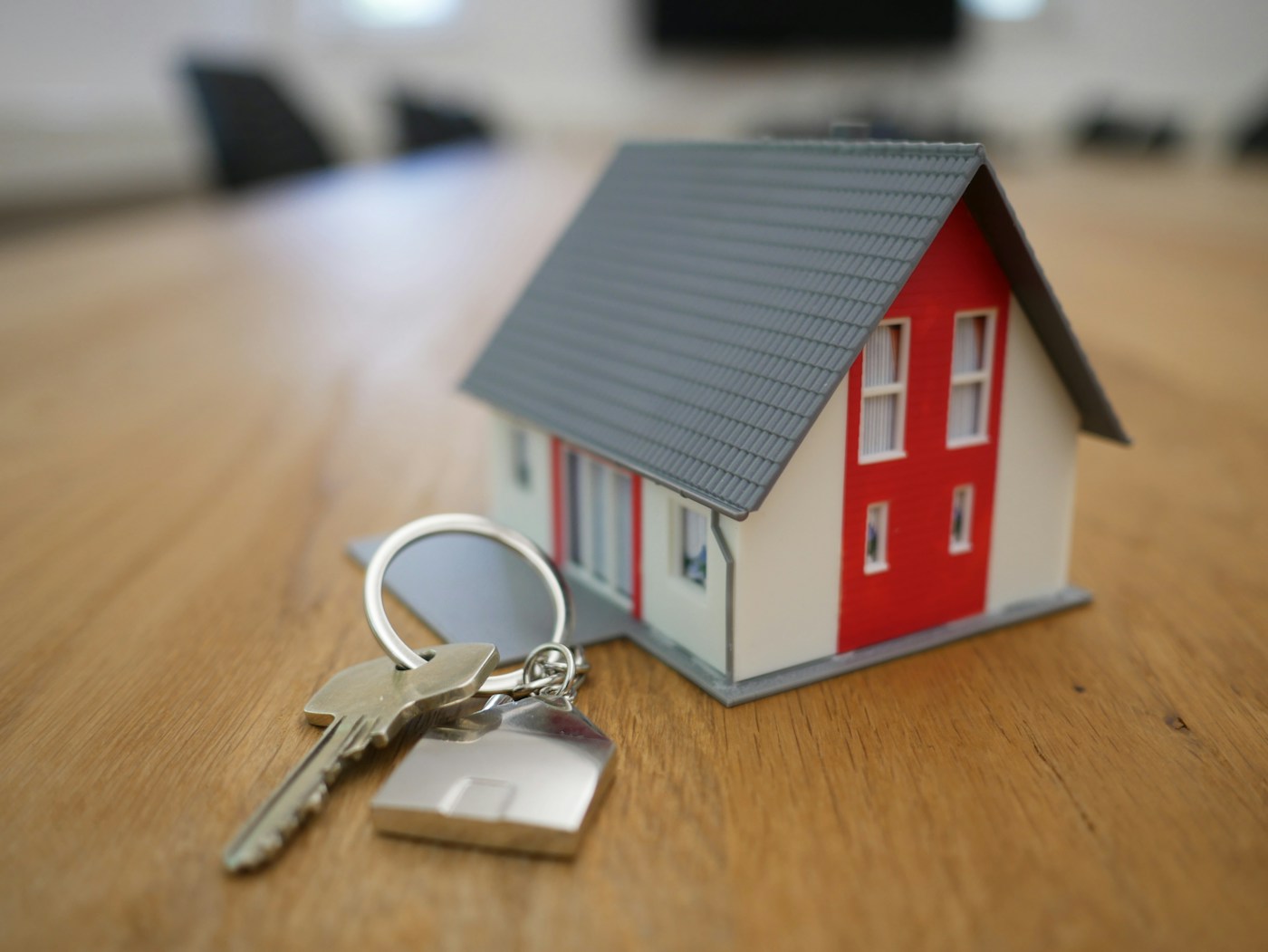 Property keys and a home representing buying and selling property in Boksburg